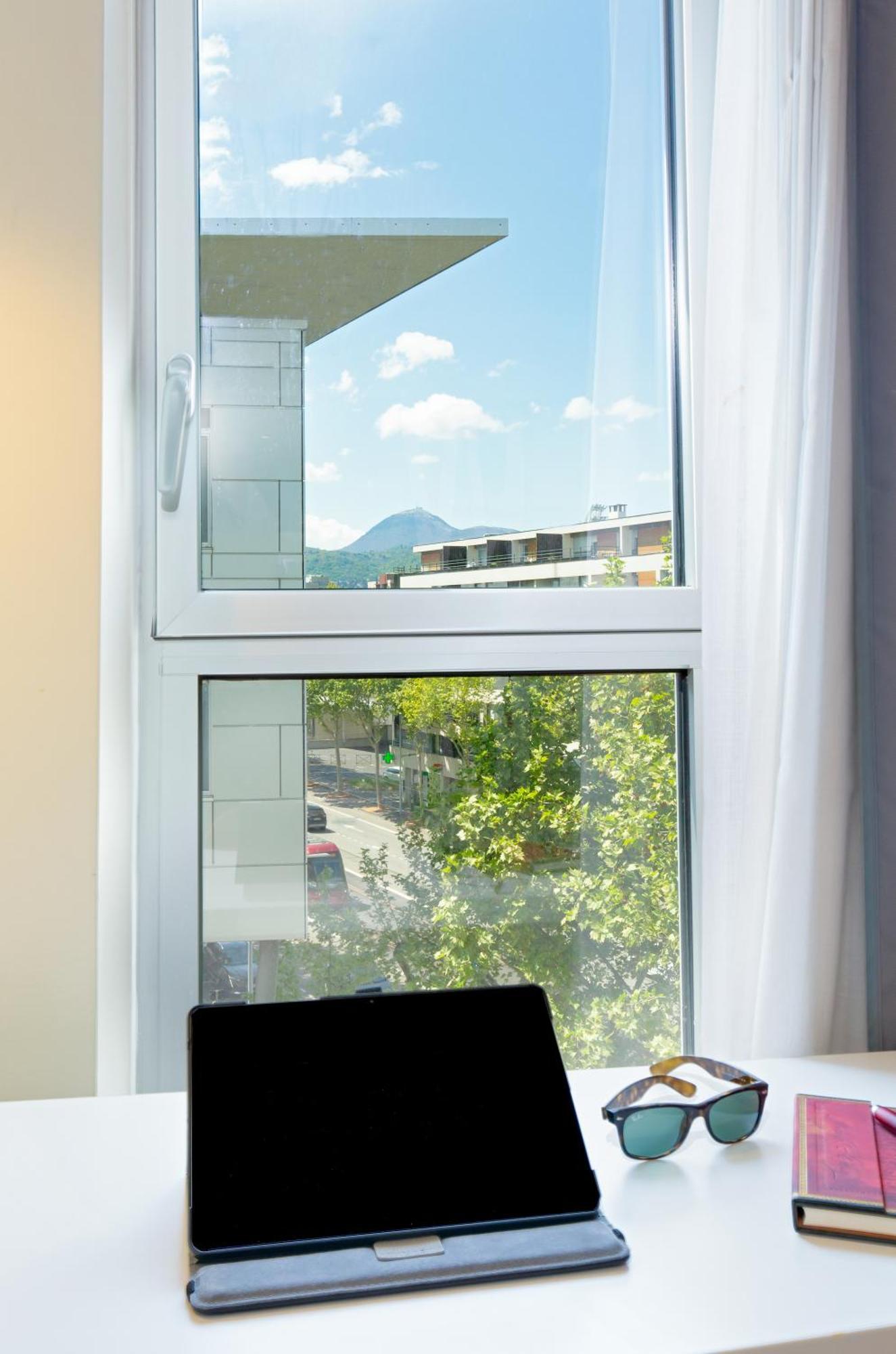 Campanile Clermont Ferrand Centre Hotel Exterior foto